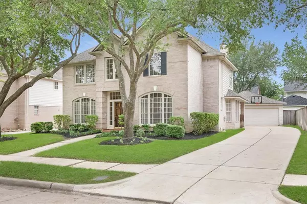 1130 Oak Glen LN, Sugar Land, TX 77479