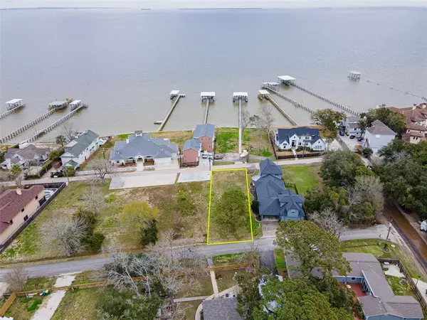 0 Bayshore DR,  Bacliff,  TX 77518