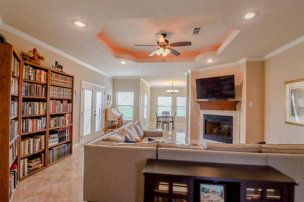 Nederland, TX 77627,2411 Avenue M