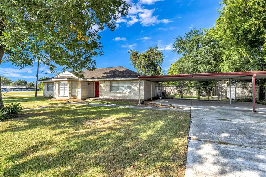 4505 W Hunting ST, Houston, TX 77026