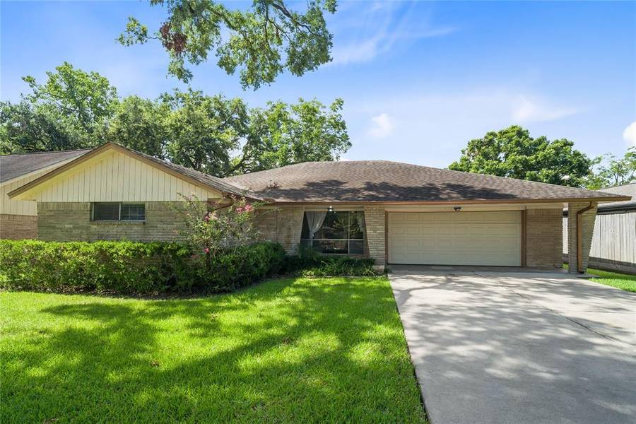 1638 Seagate LN, Houston, TX 77062