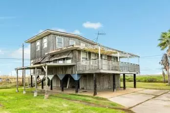 1126 Gulfview LN, Surfside Beach, TX 77541