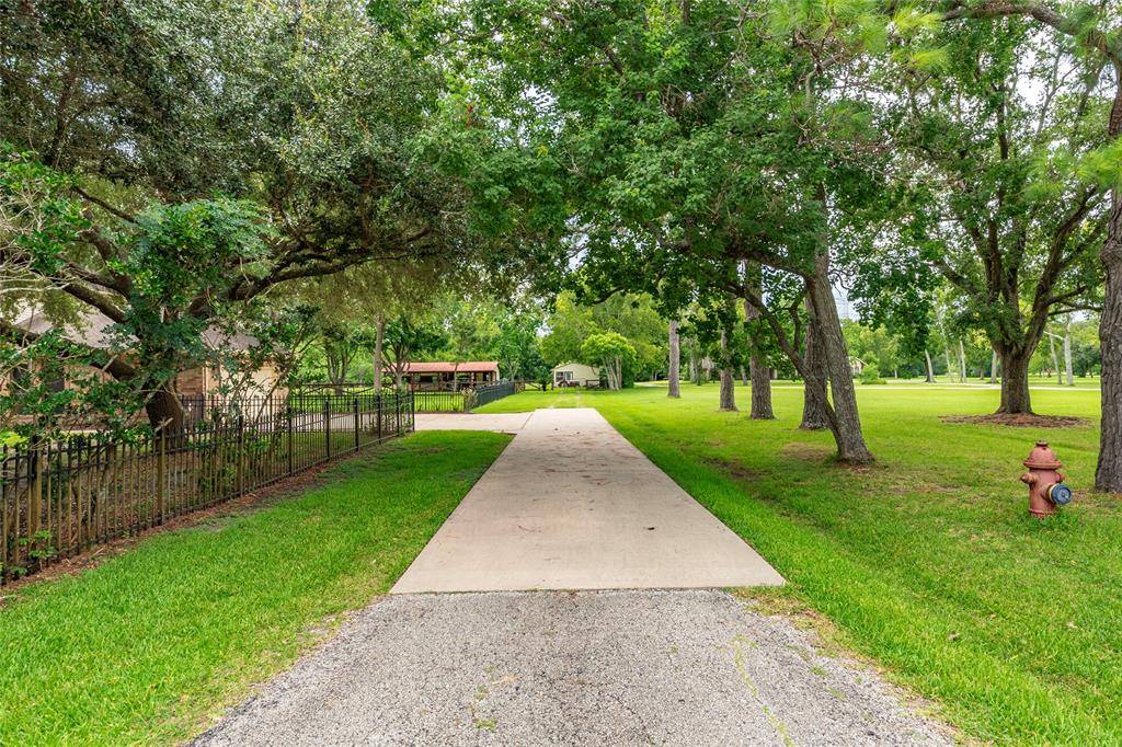 League City, TX 77573,2023 Leisure LN