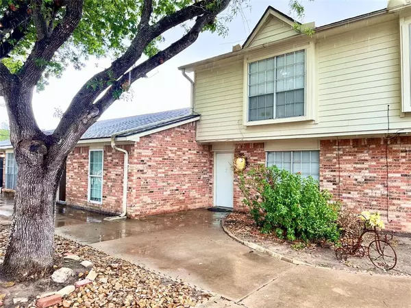 1252 Eagle Lake RD #3, Sealy, TX 77474