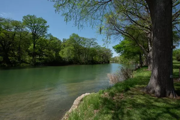 New Braunfels, TX 78132,850 Bluff Ridge CT