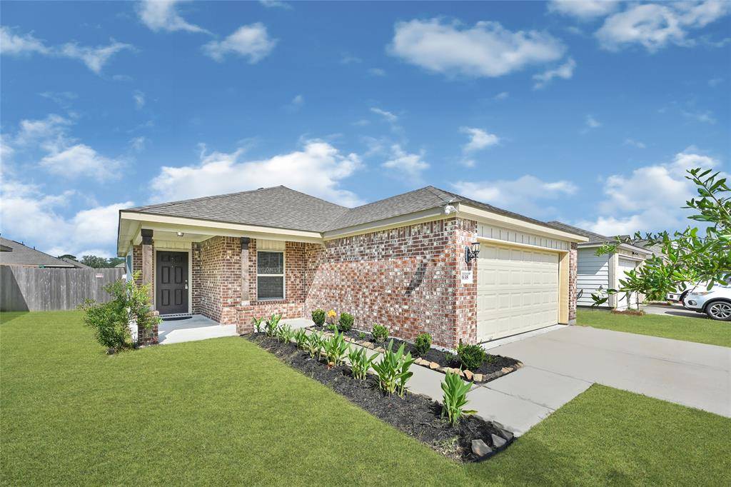 Alvin, TX 77511,638 E Fairway Lake DR