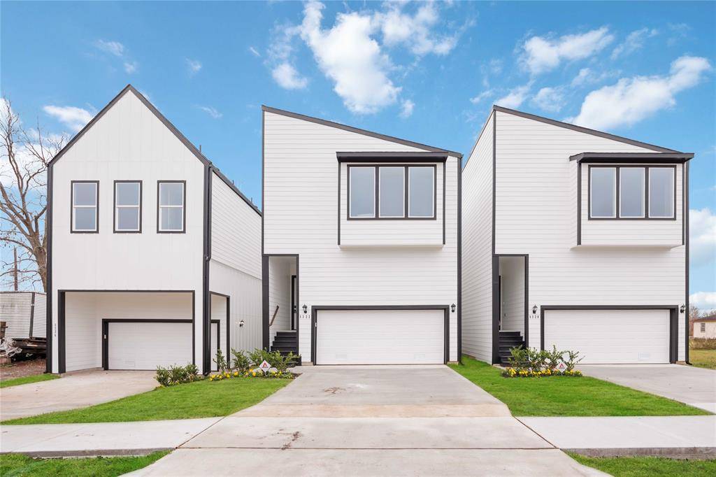 5320 Rue ST, Houston, TX 77033