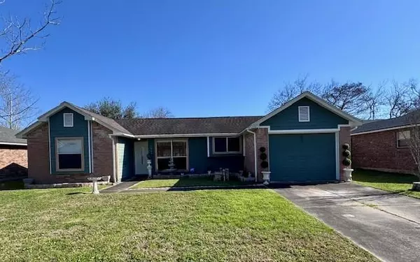 2805 Travellers ST, League City, TX 77573