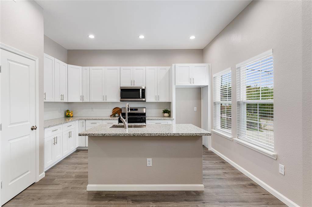 Houston, TX 77022,1321 E 35th ST