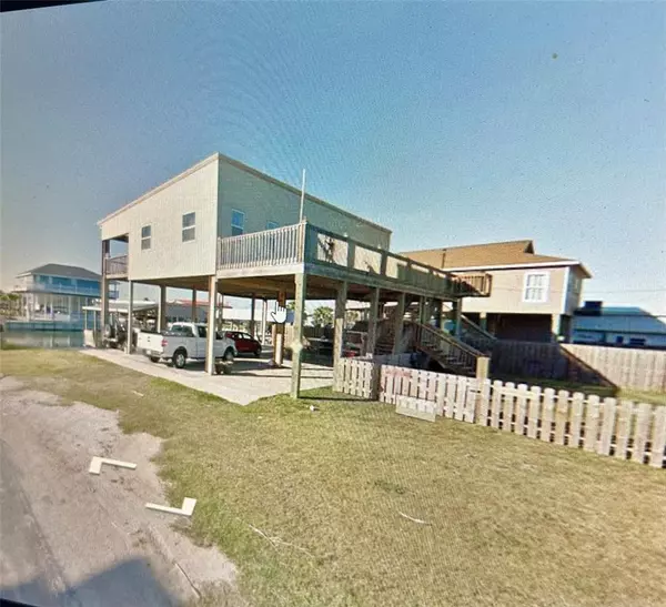 1717 Rainbow Drive, Crystal Beach, TX 77650