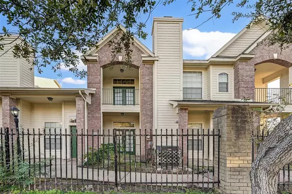 2710 Grants Lake BLVD #T7, Sugar Land, TX 77479