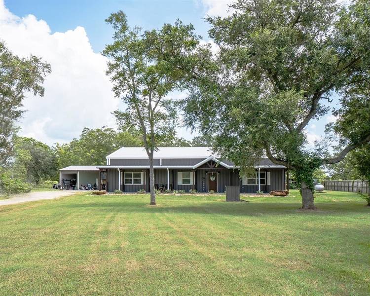 4316 County Road 126, Van Vleck, TX 77482