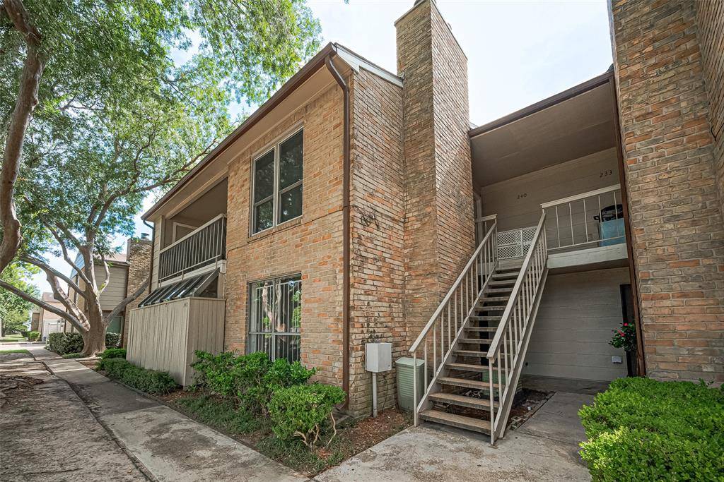 2110 Wilcrest DR #140, Houston, TX 77042