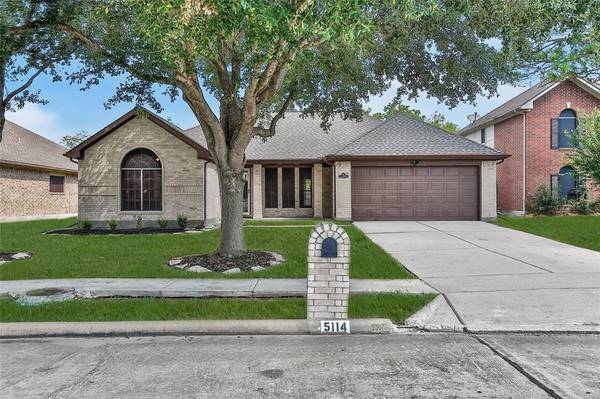 5114 Glenpark DR, La Porte, TX 77571