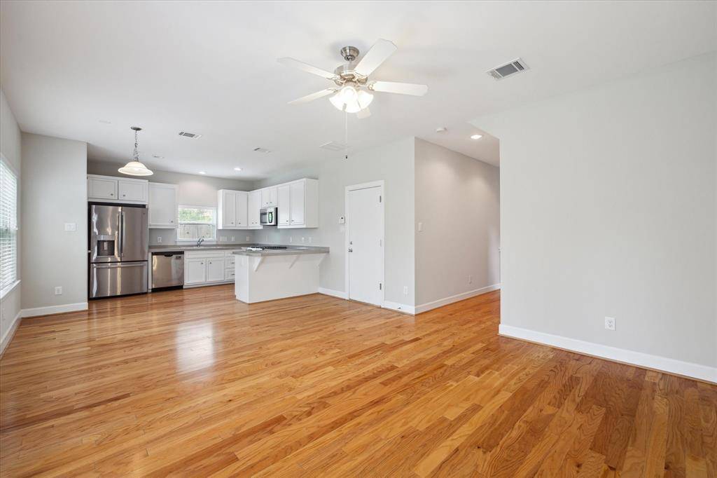 Houston, TX 77022,822 E 37th ST