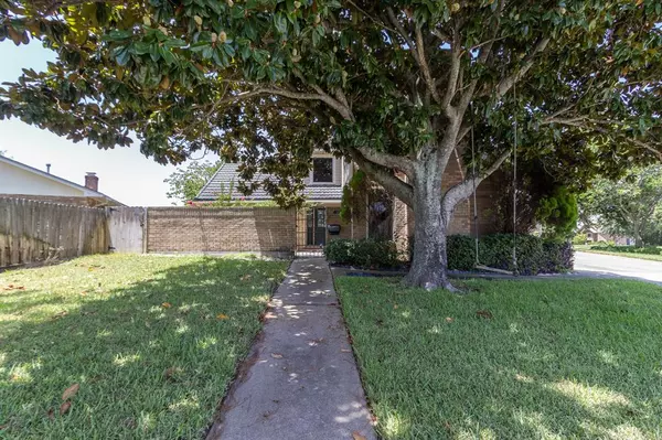 Galveston, TX 77551,37 Lebrun CT