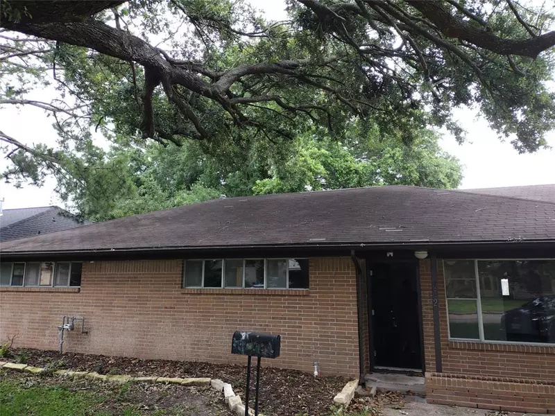 112 W Vaughn LN, Deer Park, TX 77536