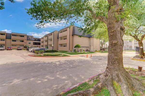 8519 Hearth DR #27, Houston, TX 77054