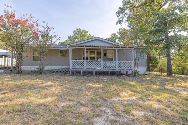 9032 County Road 313, Buffalo, TX 75831