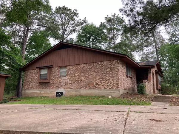 Coldspring, TX 77331,140 S Pine Harbour DR