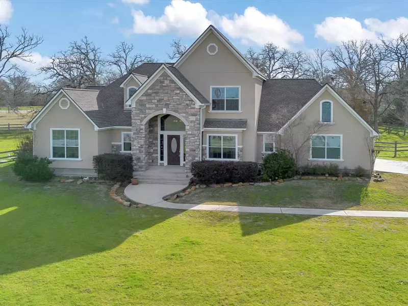 5 Emerald Oaks CT, Huntsville, TX 77320