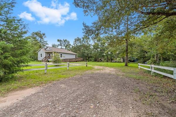 869 Portico, Livingston, TX 77351