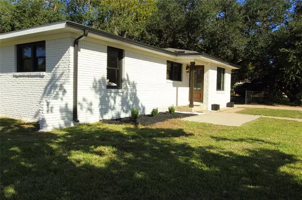 Clute, TX 77531,300 Dorsett ST