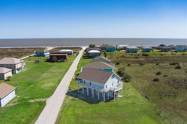 Crystal Beach, TX 77650,881 Melody LN