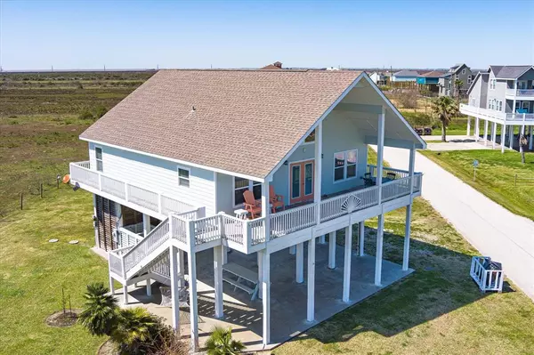 Crystal Beach, TX 77650,881 Melody LN