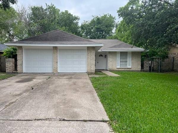 7146 Log View DR, Houston, TX 77040