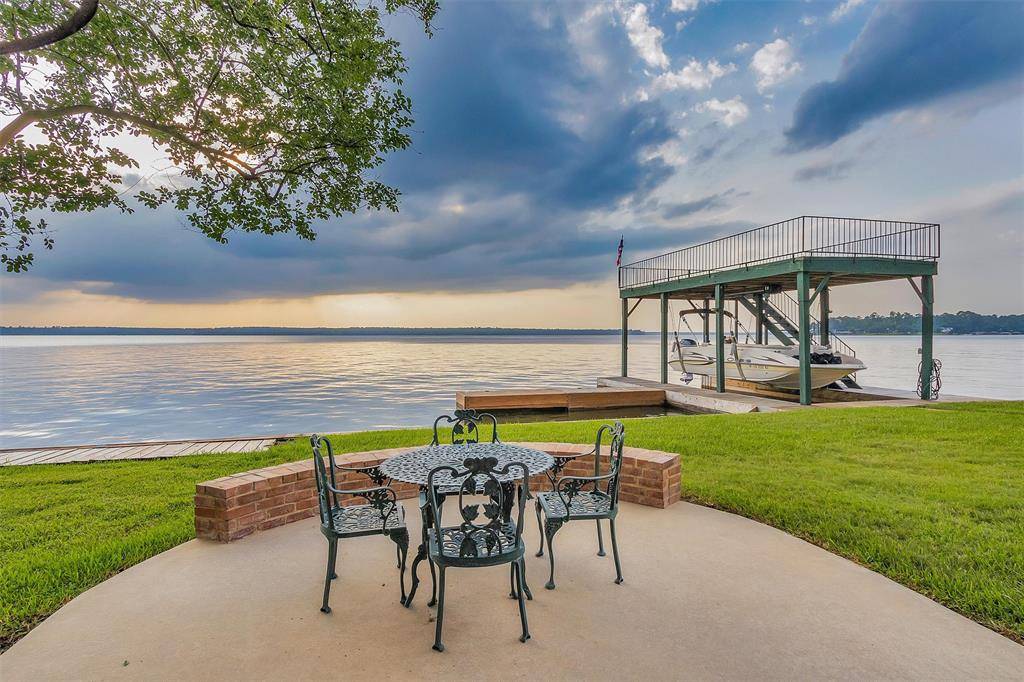 Willis, TX 77318,14120 Lakepoint DR