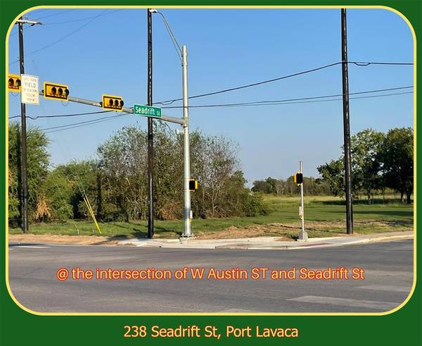 238 Seadrift ST, Port Lavaca, TX 77979