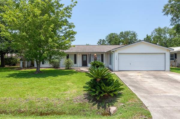 1242 Bassett ST, Orange, TX 77632