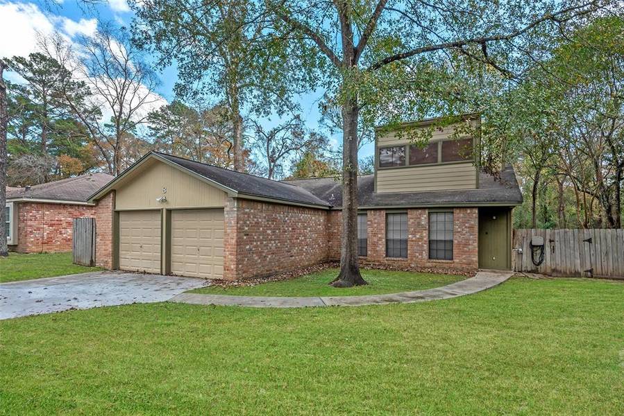 8 W Bigelow Oak CT, The Woodlands, TX 77381