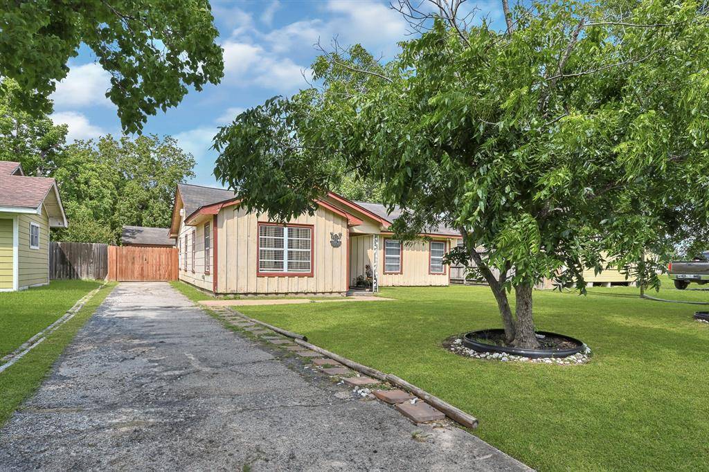 915 Coleman AVE, Pasadena, TX 77506