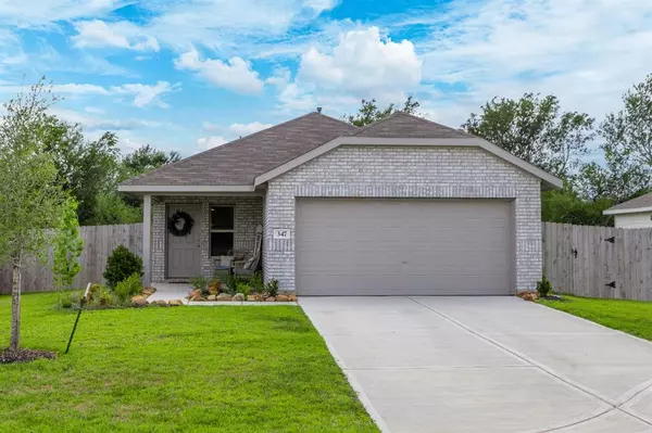 347 Riverwood Village LN, Sealy, TX 77474