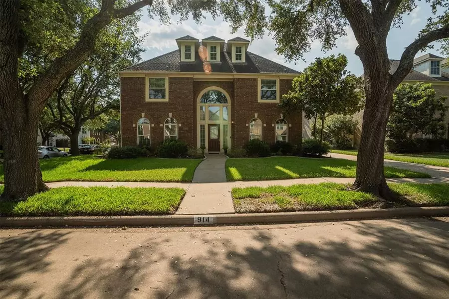 914 Venice ST, Sugar Land, TX 77478