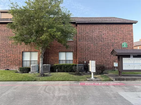 Houston, TX 77042,3100 Walnut Bend LN #309