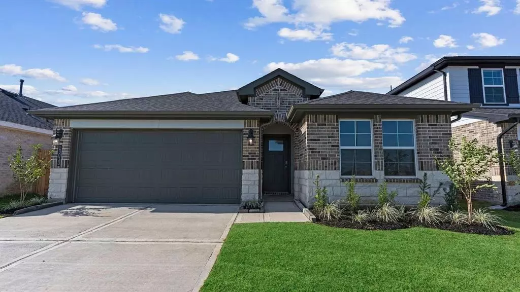 13030 Tuscany Creek, Fresno, TX 77545