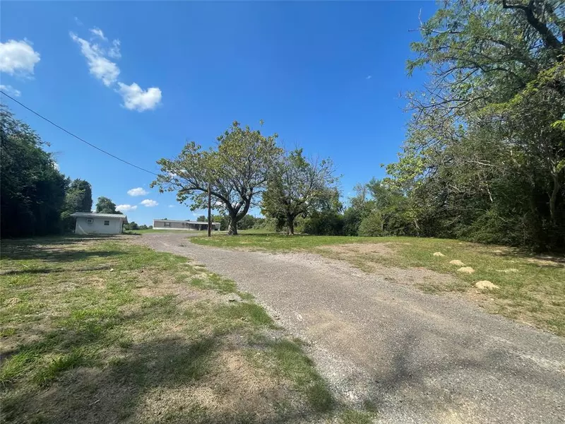 1457 Broadway, Jewett, TX 75846