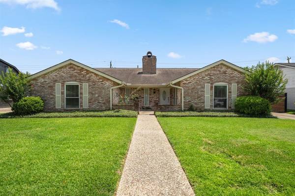 7907 Windswept LN, Houston, TX 77063