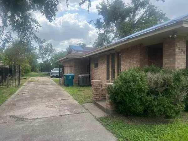 Houston, TX 77026,4209 Pickfair ST