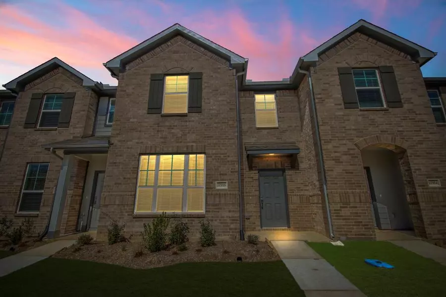 11918 Amber Oak - Bldg 3 WAY, Tomball, TX 77375