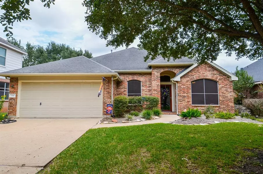 310 Riverway Bluff LN, Richmond, TX 77406