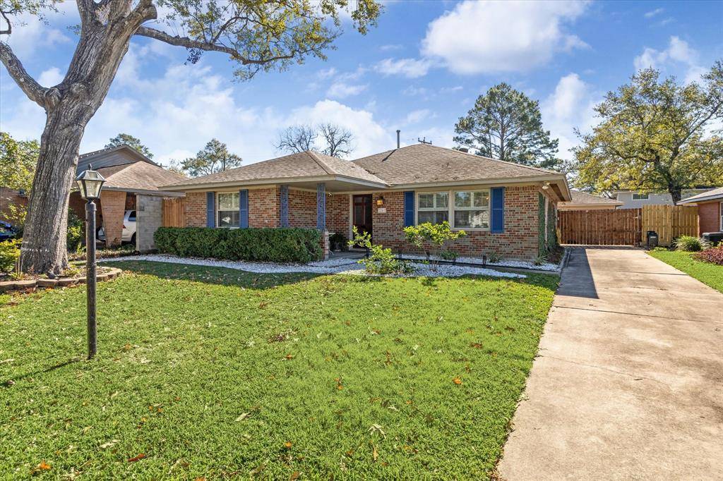 2207 Latexo DR, Houston, TX 77018