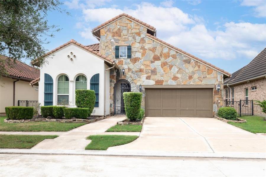 4107 Sundance Hill LN, Sugar Land, TX 77479