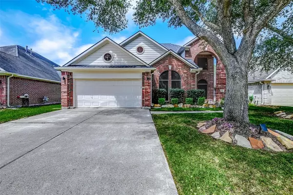 5110 Silver Oak DR, Pasadena, TX 77505