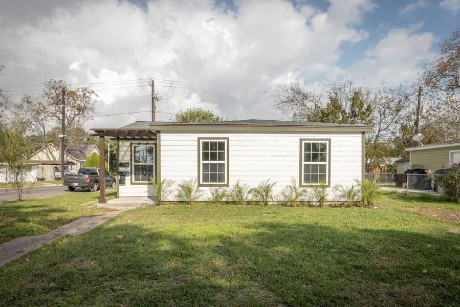 622 Gresham ST, Baytown, TX 77520