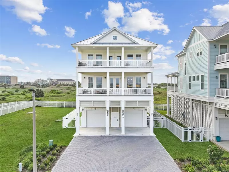 34 Grand Beach BLVD, Galveston, TX 77550