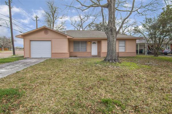 1507 Strickland ST,  Baytown,  TX 77520